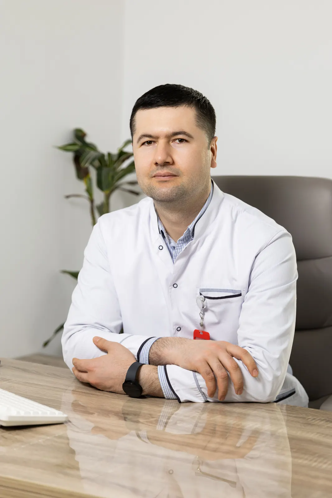 Dr. Vositbek Tursunov — ortoped-travmatolog